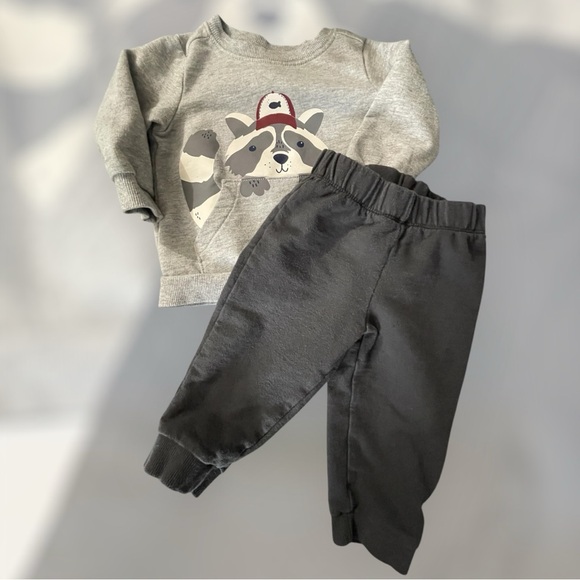 Carter’s 12 Month Boys Bundle - Picture 2 of 7